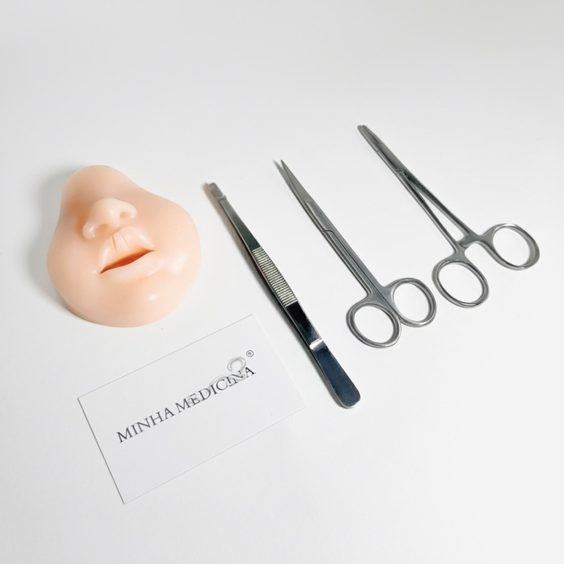 Conjunto Simulador de Queiloplastia e Instrumentais